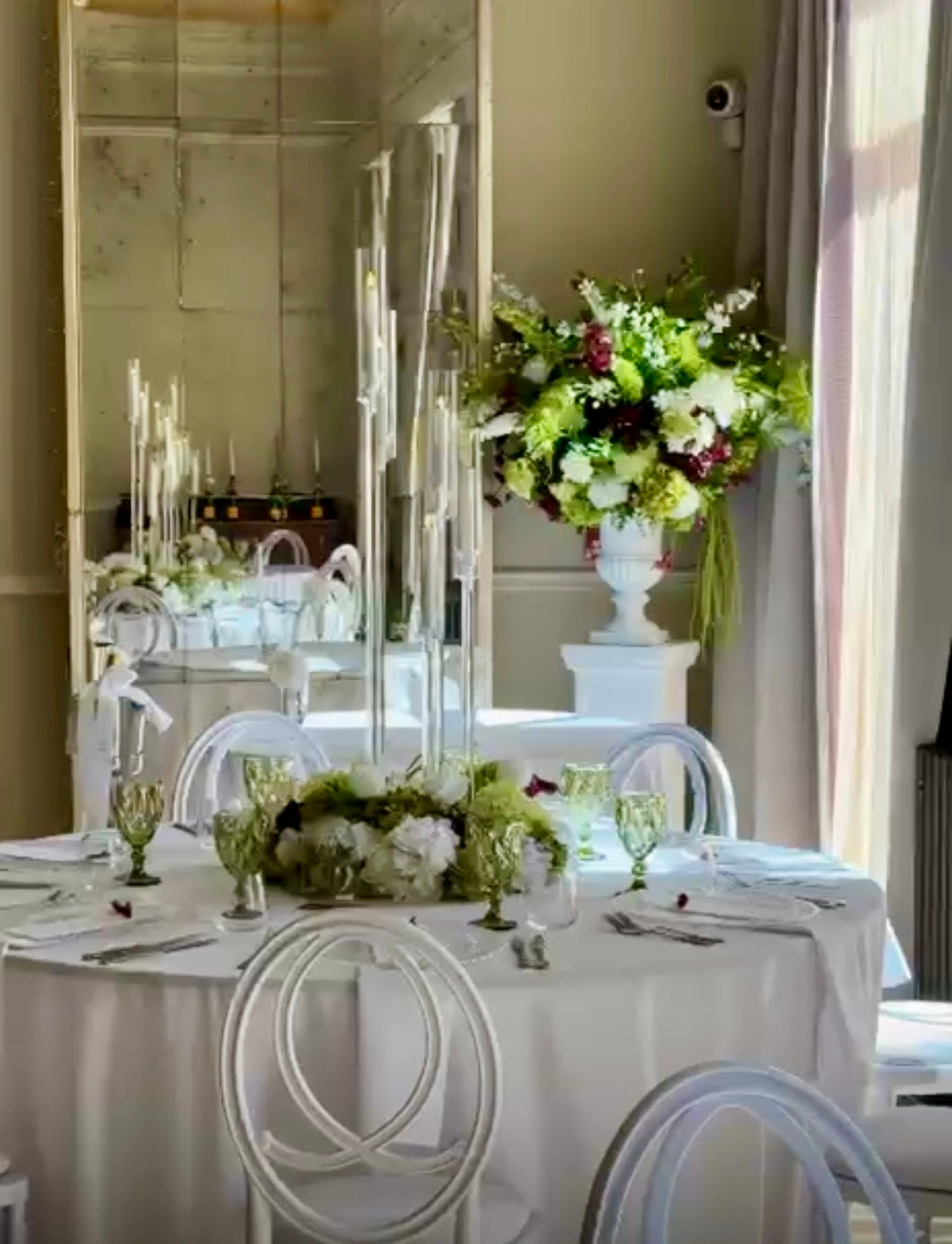 Wedding Urns & Plinths hire