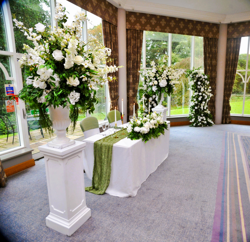 Wedding Urns & Plinths hire