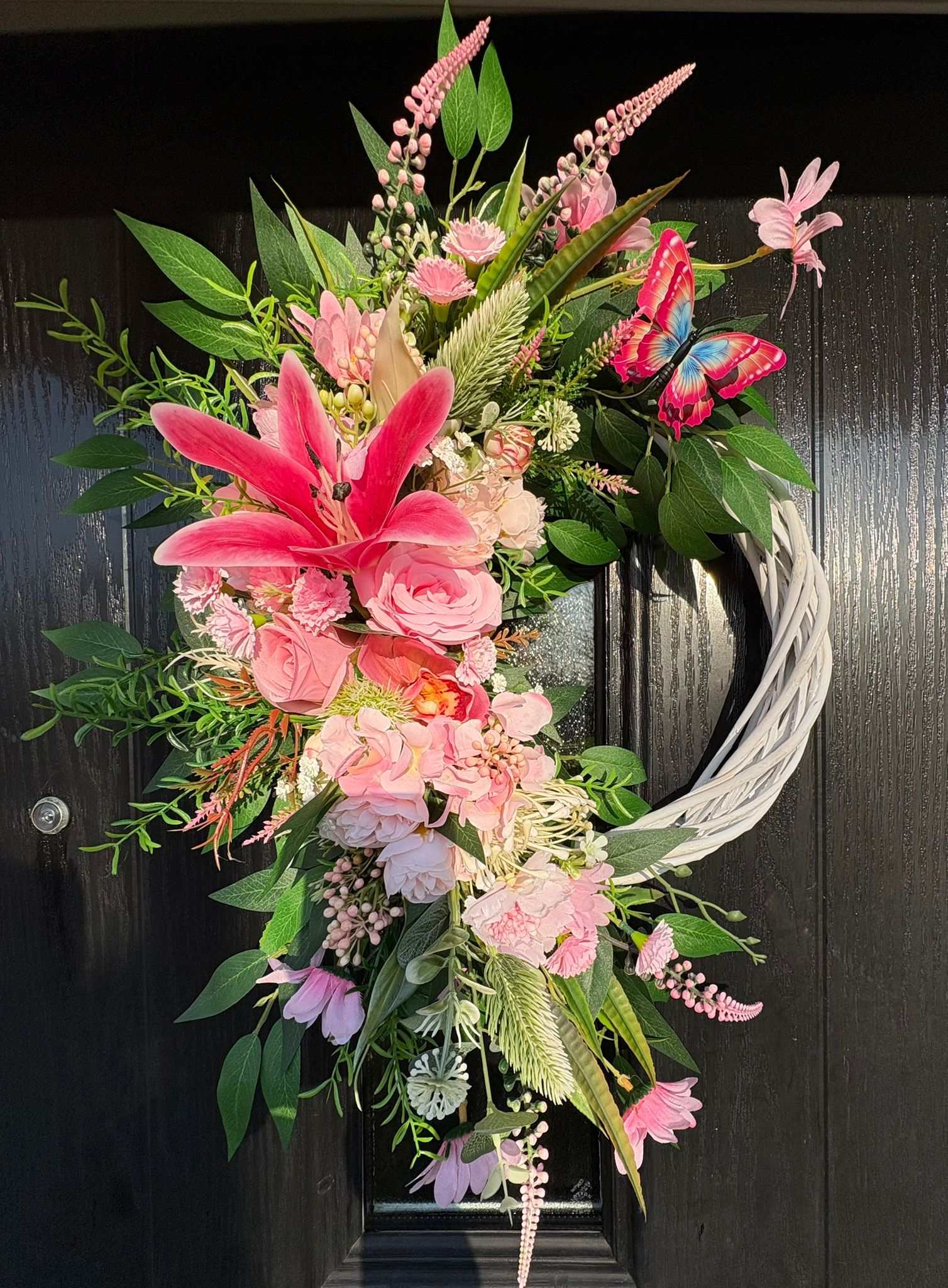 Ashleigh White Wicker Wreath for home decor