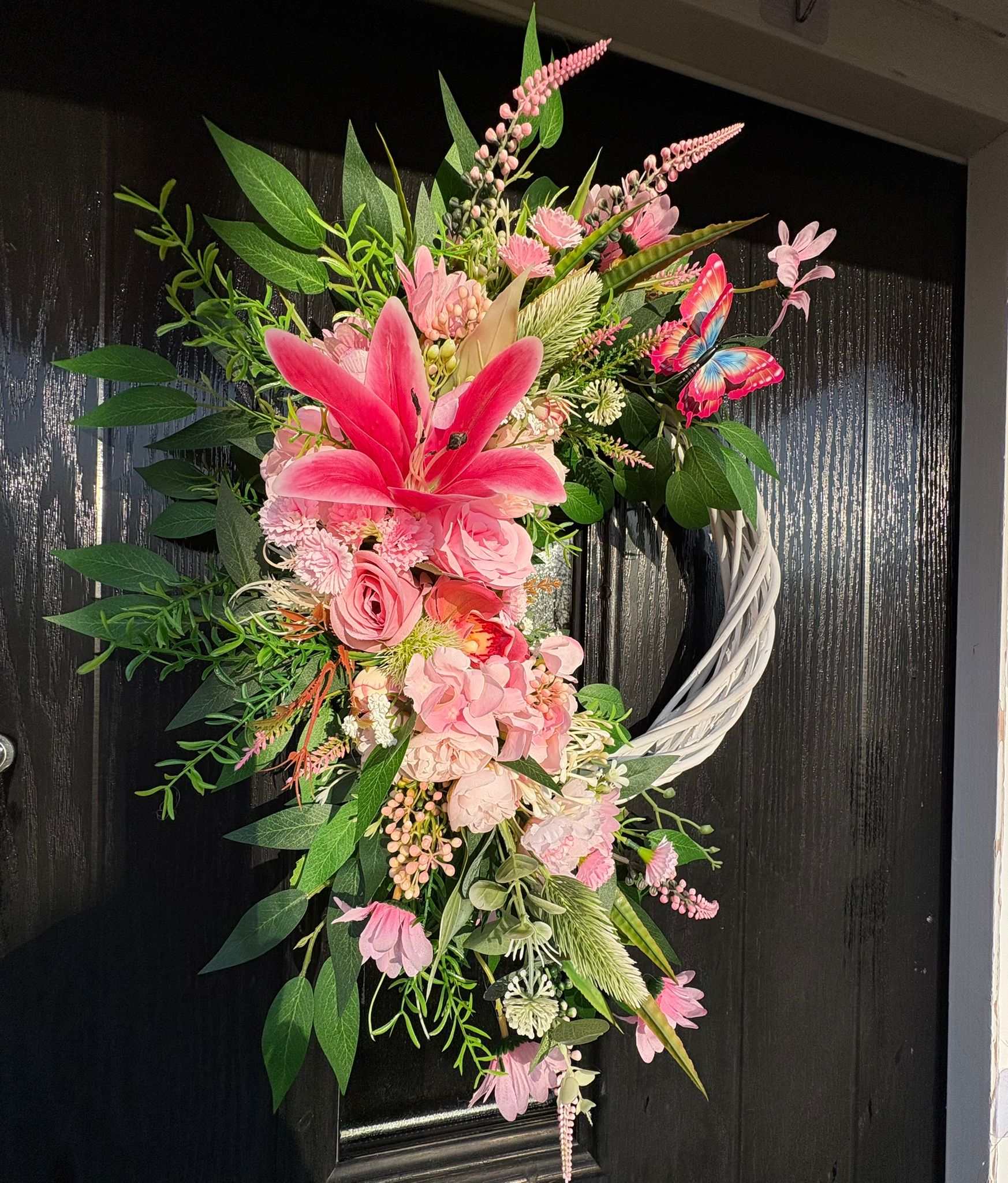 Ashleigh White Wicker Wreath for home decor