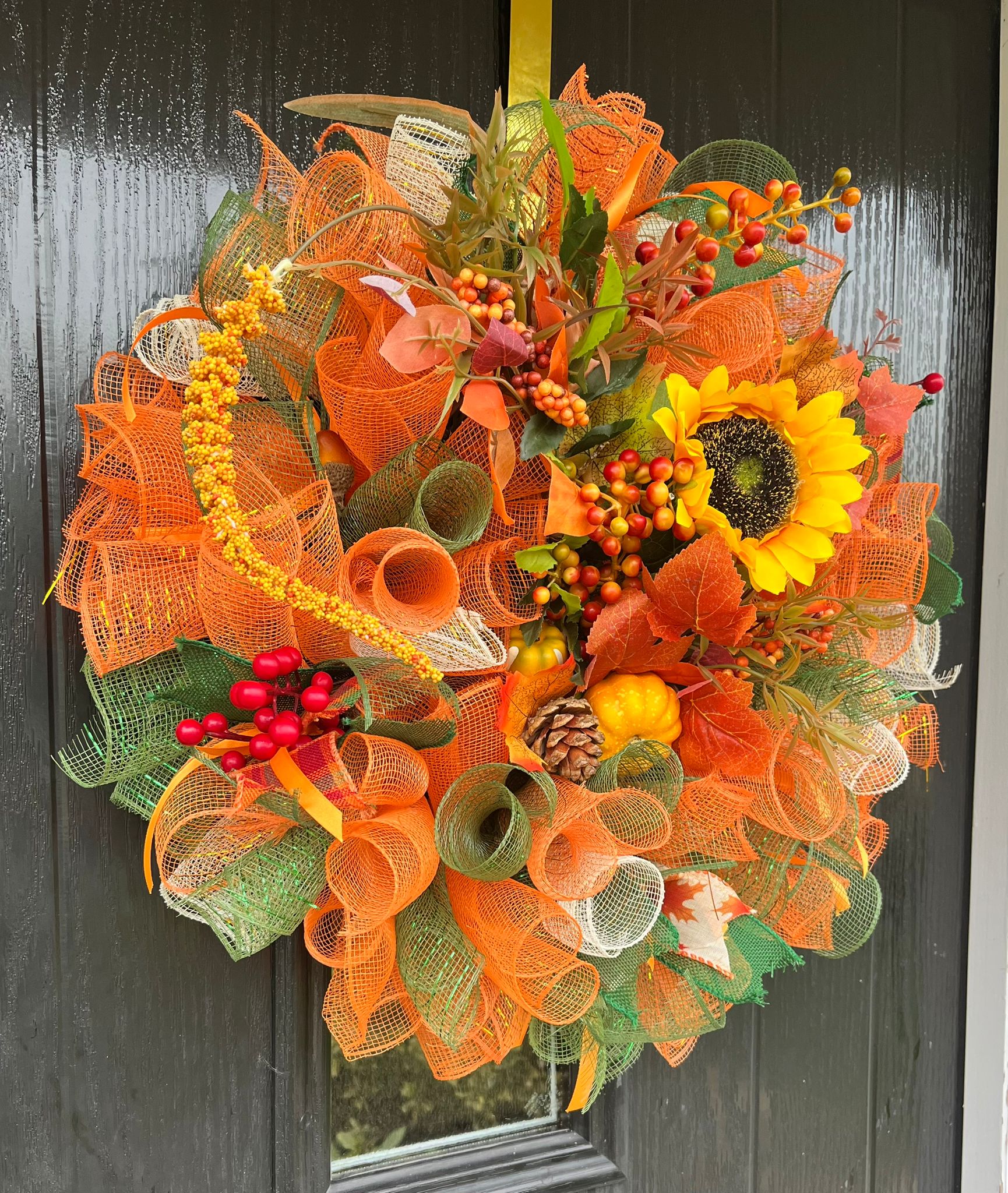 Autumn sunflower wreath