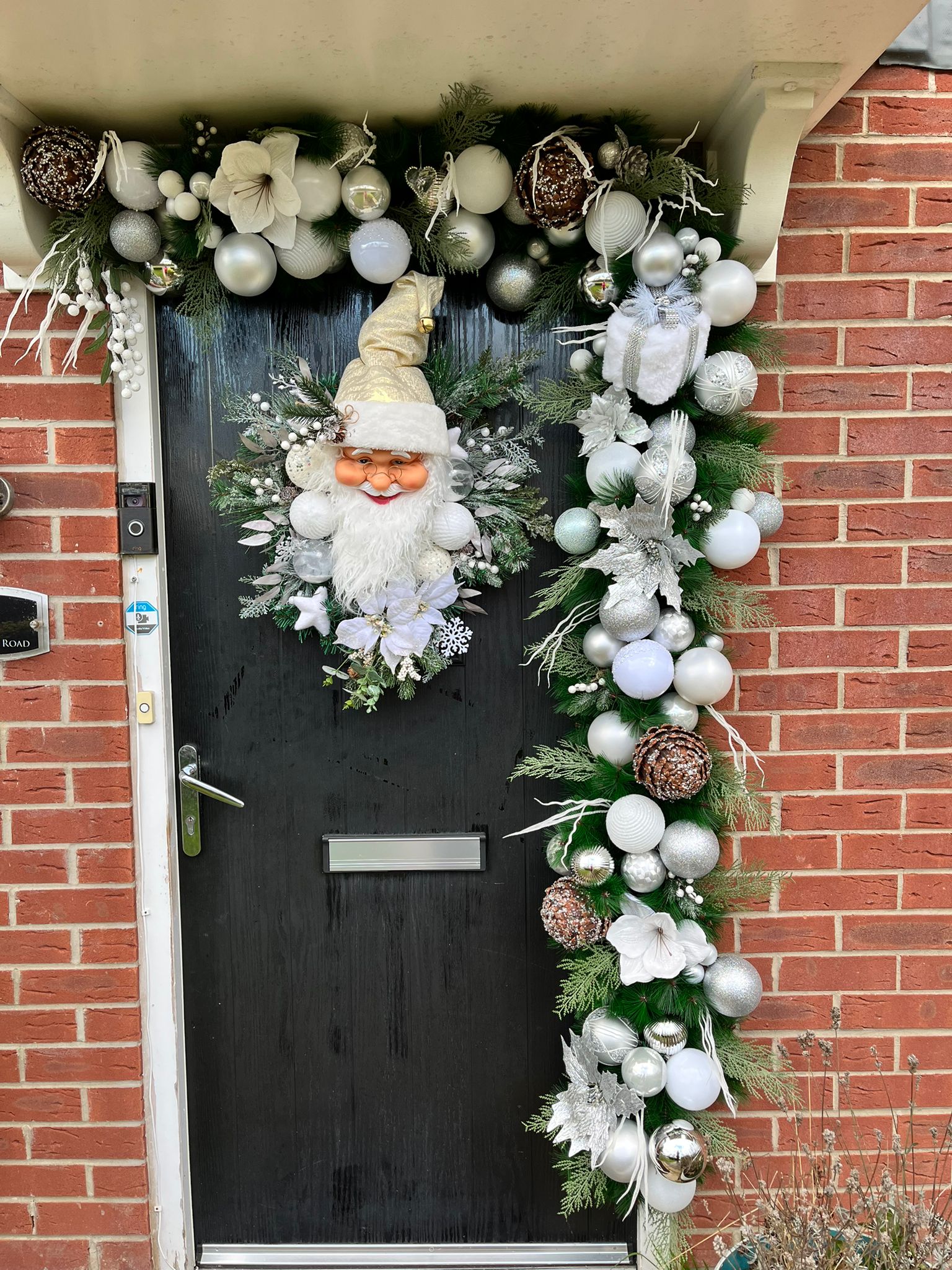 Elevate Your Entryway with Handmade Door Garlands service