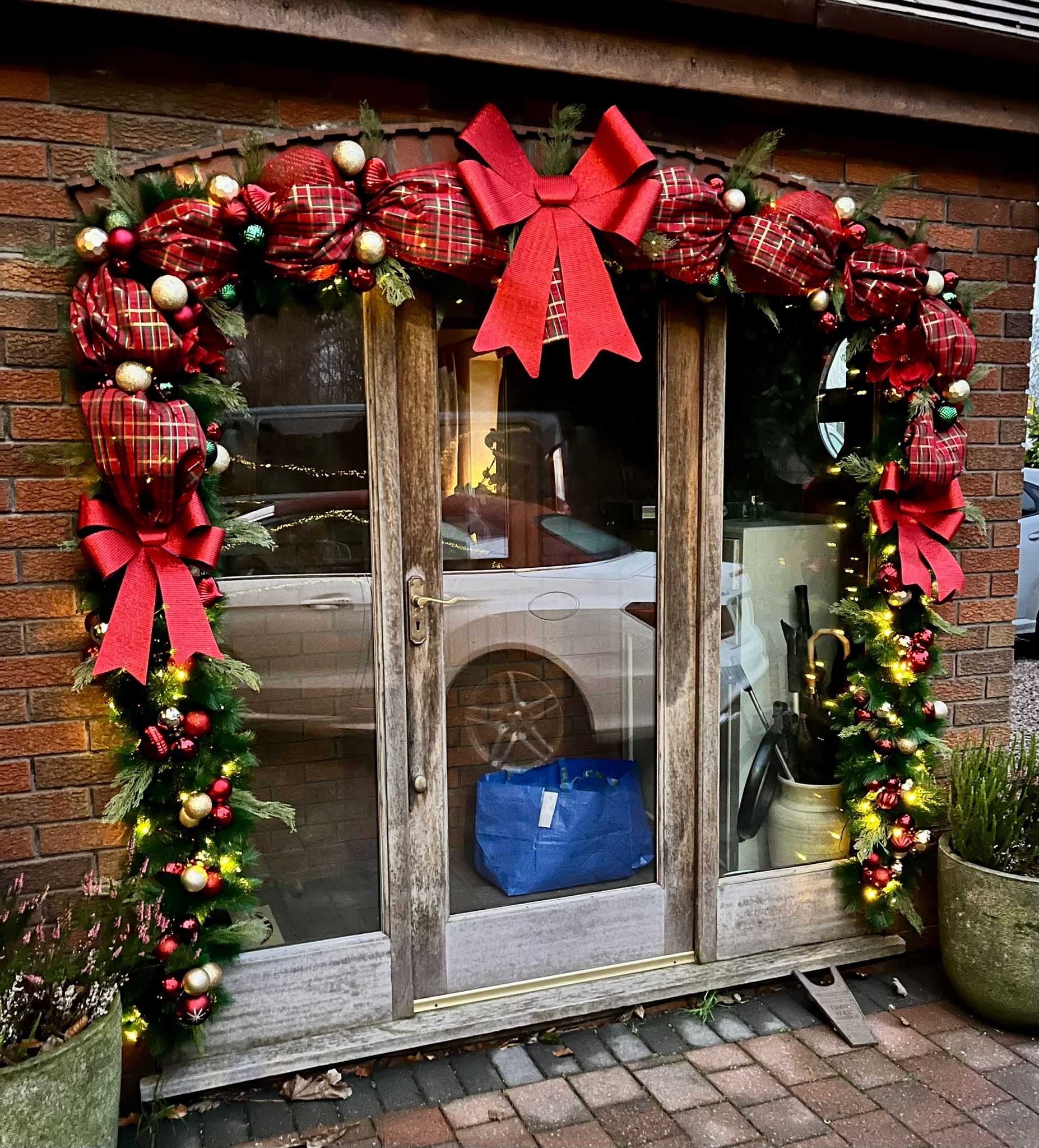 Elevate Your Entryway with Handmade Door Garlands service